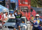 Nairo Quintana cruzando como vencedor la meta de Neila